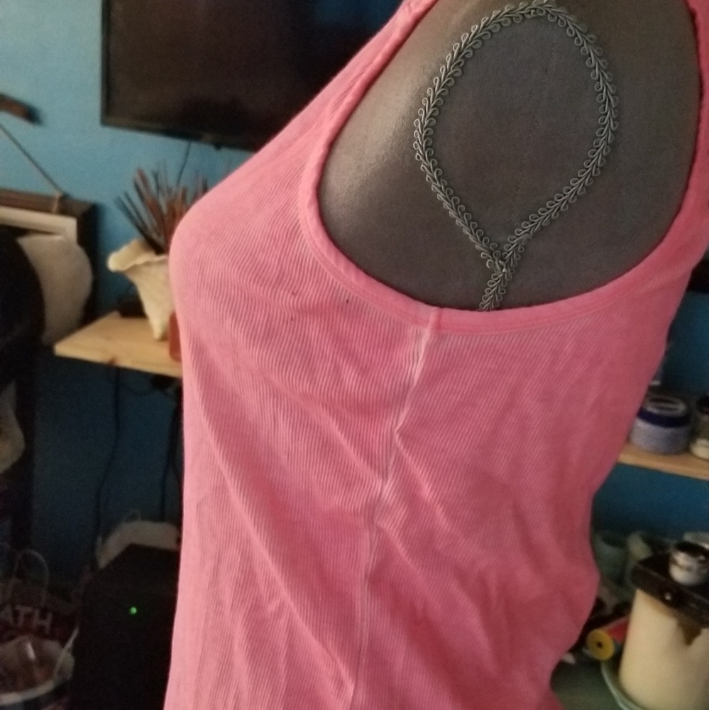 Tanktop - Picture 5 of 5